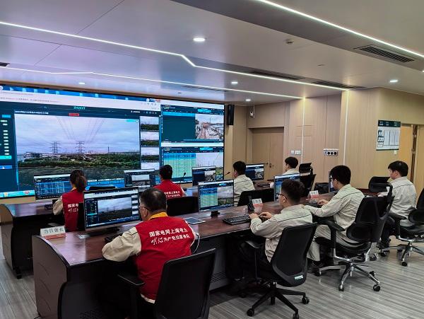 國網(wǎng)上海超高壓公司全力迎戰(zhàn)臺風“普拉?！?全力確保城市主電網(wǎng)安全穩(wěn)定運行