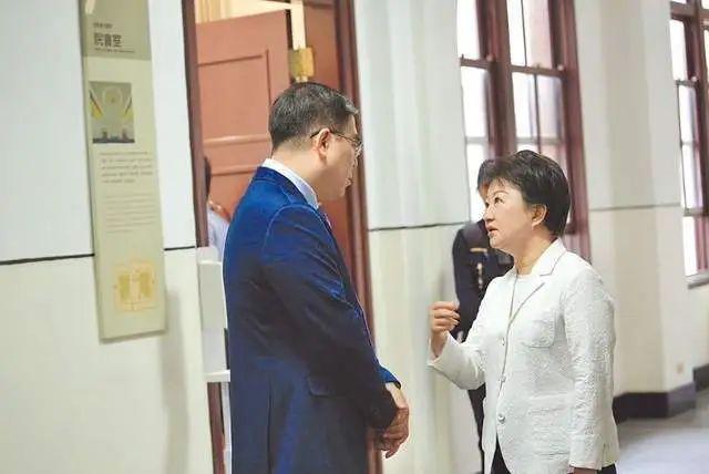 臺中火力發(fā)電廠環(huán)評過關(guān)，盧秀燕怒了，批臺當(dāng)局成為污染的放水者