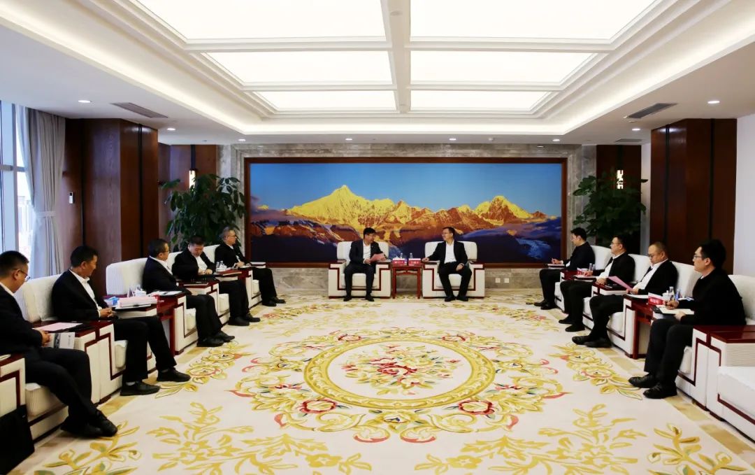 王繼才與中國能建西南區(qū)域總部黨委書記、總經(jīng)理鄒小川會(huì)談