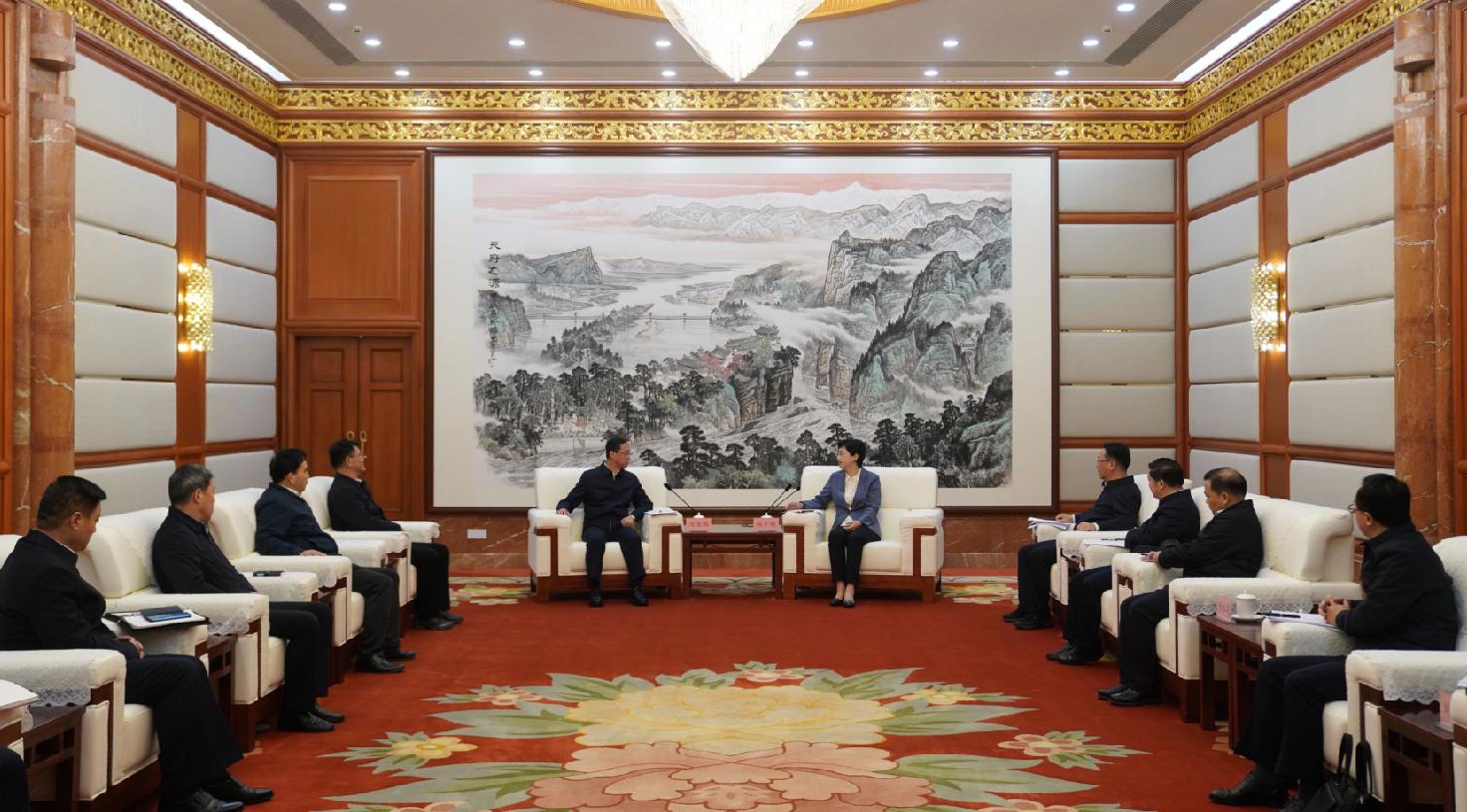 中國安能集團黨委書記、董事長陳奕輝拜會四川省委副書記、省長施小琳