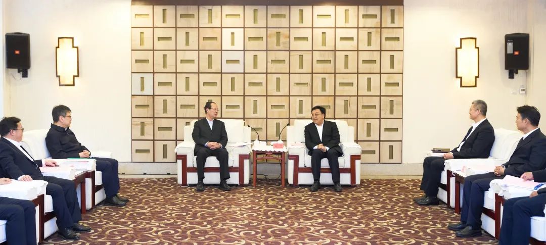 中國電建黨委書記、董事長丁焰章拜會海南省委書記馮飛