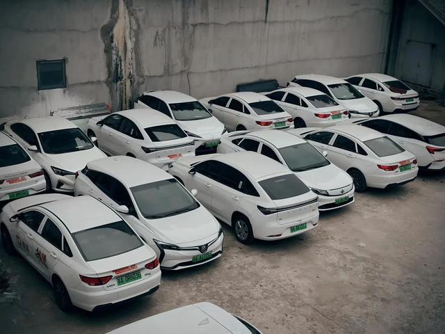 新能源網(wǎng)約車(chē)頻遭“拒保”，“一險(xiǎn)難求”難在哪?