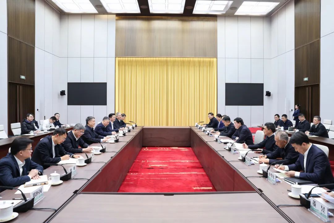 溫樞剛張文峰與國家電網(wǎng)董事長張智剛、總經(jīng)理龐驍剛會(huì)談