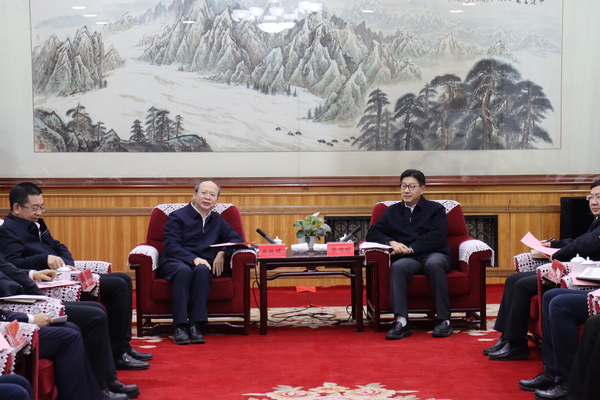 中國電建黨委常委、副總經(jīng)理徐鵬程拜會青海省委常委、副省長張錦剛