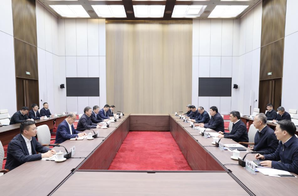 中國(guó)電氣裝備董事長(zhǎng)李洪鳳、總經(jīng)理周群拜訪國(guó)家電網(wǎng)公司董事長(zhǎng)張智剛、總經(jīng)理龐驍剛