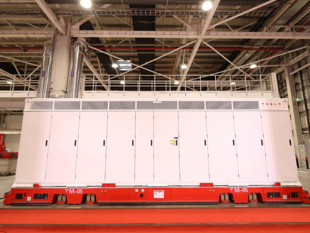 拿下全球電池儲能系統(tǒng)市場份額第一后，馬斯克再度來中國解產(chǎn)能之困