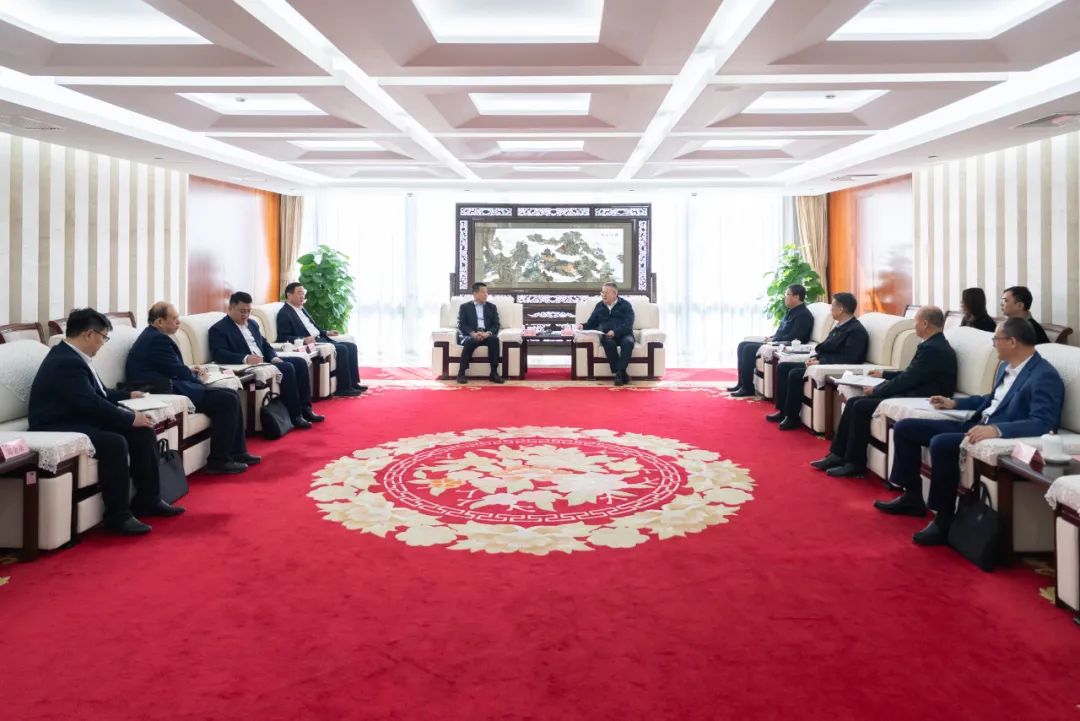 中國華電總經(jīng)理葉向東與山東能源集團黨委書記、董事長李偉舉行會談