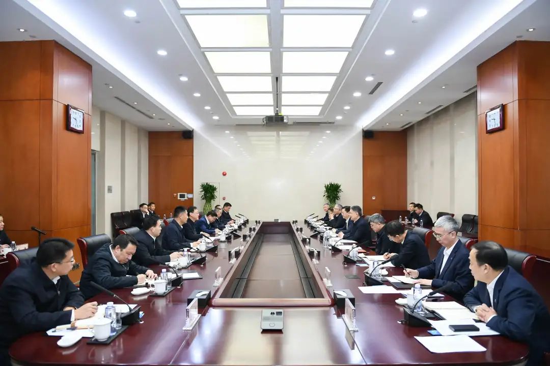 華能集團(tuán)董事長(zhǎng)、黨組書記溫樞剛會(huì)見中國(guó)安能董事長(zhǎng)陳奕輝、總經(jīng)理周慶豐