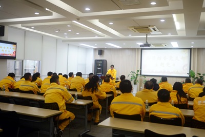 華潤(rùn)南京公司檢修公司黨支部開展黨員大會(huì)、支委會(huì)以及3月份主題黨日活動(dòng)