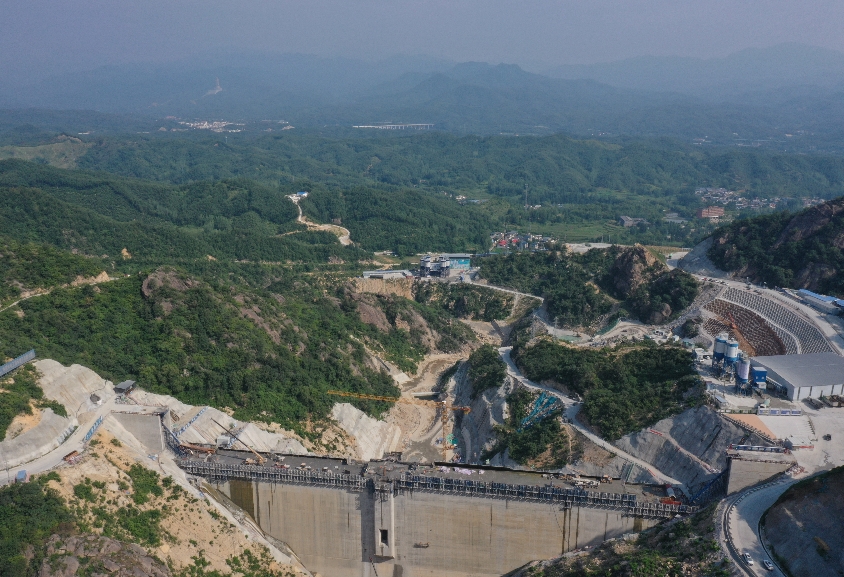 魯山抽水蓄能電站下水庫大壩下閘蓄水背后的施工答卷