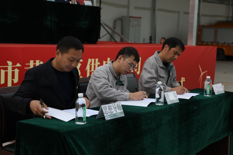 國網(wǎng)臺州市黃巖區(qū)供電公司：“雙師帶徒”啟新程 薪火相傳育尖兵